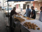 القطايف فاكهة الصائمين في غزة..شاهد الصور