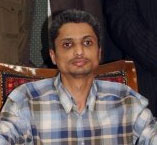 الرئيس ابو مازن يستقبل نجل الشهيد اللواء الركن موسى عرفات