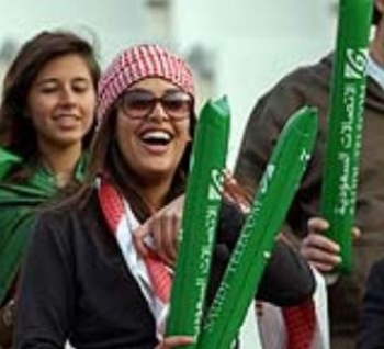 فتاة سعودية تُعطل مباراة
