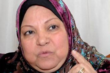 د.سعاد صالح: لهذه الأسباب طالبت بجلد أصغر أم في مصر