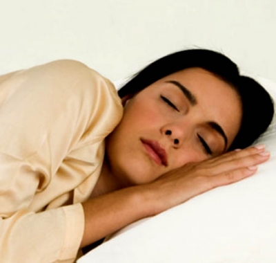 فوائد النوم في الظلام