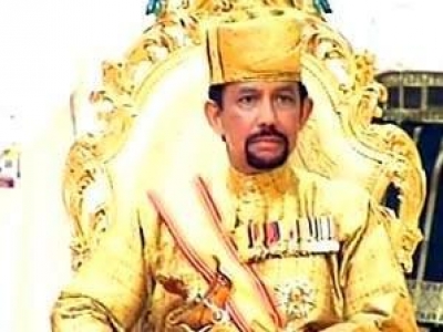 صور قصر وطائرات وسيارات سلطان بروناي حسن بلقيه أغنى رئيس دولة 
بالعالم
