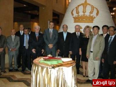 طهاة اردنيون يصنعون اكبر كعكة في العالم العربي