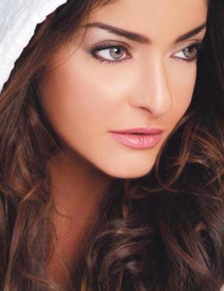 علا غانم:أخشى فرض الحجاب وإذا فرضوه قد أهاجر 3909888345