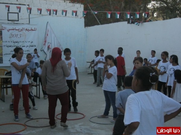 فرقة اشبال الحرية تشارك المخيم الصيفي الرياضي في مخيم عقبة جبر دنيا الوطن