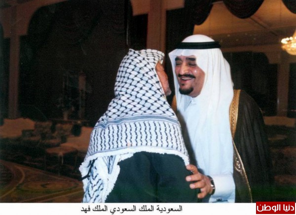 صور نادرة تُنشر لأول مرة : 500 صورة لـ"ياسر عرفات 3910035080