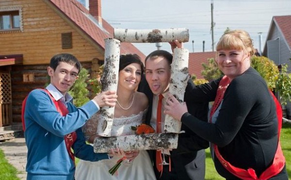 سخيفة,ومُضحكة,..,كيف,يتصور,الروسيون,في,يوم,الزفاف , www.christian-
dogma.com , christian-dogma.com , سخيفة ومُضحكة .. كيف يتصور الروسيون في يوم الزفاف
