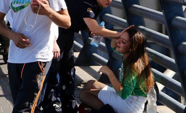 نقره لتكبير أو تصغير الصورة ونقرتين لعرض الصورة في صفحة مستقلة بحجمها الطبيعي