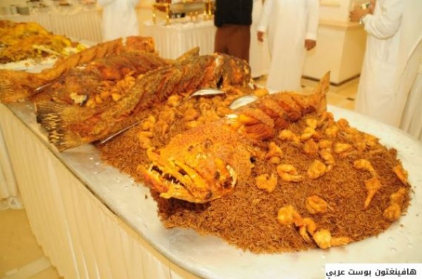 طباخ الملوك السعودي يفضح اسرار القصور وضيوفهم .. احدهم ظن السمكة ديكور!! طباخ الملوك السعودي يفضح اسرار القصور وضيوفهم .. احدهم ظن السمكة ديكور!!