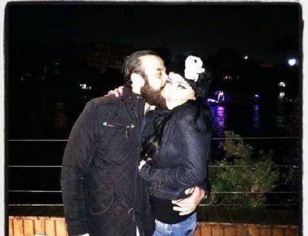 هل هذه الجميلة شقيقة قصي خولي؟ هل هذه الجميلة شقيقة قصي خولي؟