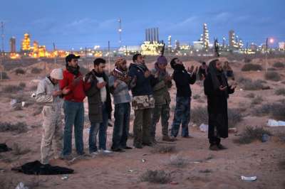 صور تتحدث عن الثورة الليبية