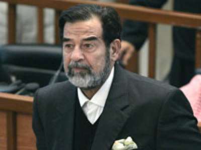 المالكي يأمر بمنع زيارة قبر صدام حسين في تكريت