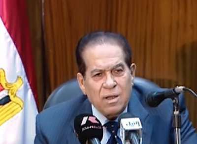 الجنزوري يناشد عقلاء الأمة التدخل لاحتواء الموقف المتصاعد بين قوات الأمن والمتظاهرين