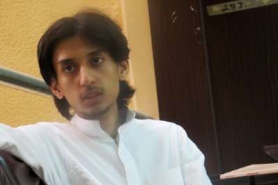 ماليزيا : القبض على الكاتب السعودي كاشغري