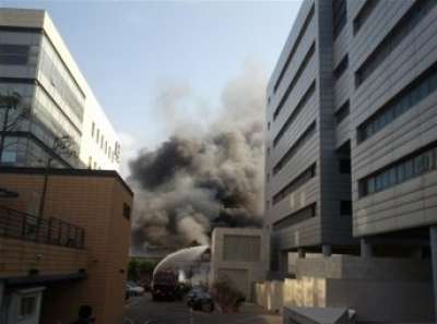 اصابات في سلسلة انفجارات وقعت بمصنع في تل ابيب