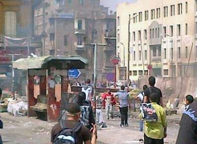 حرب أهلية بالعباسية :مقتل 20 مصرياً في اشتباكات بالعباسية وأبو الفتوح يعلق حملته الانتخابية