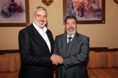 فتح معبر رفح من الساعة9 صباحاً حتى 9 مساءً بعد لقاء هنية بالرئيس مرسي