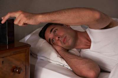 دراسة سويدية جديدة: قلة النوم تسبب السمنة