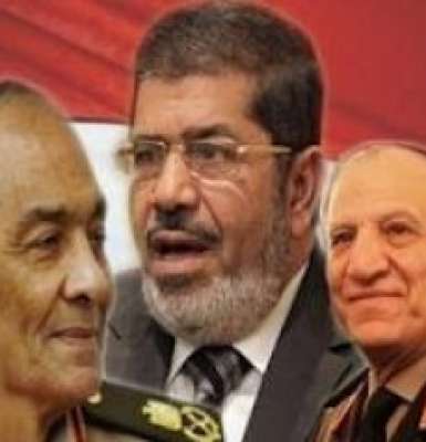 طنطاوى وعنان قيد الإقامة الجبرية وتجريدهما من رتبهما العسكرية