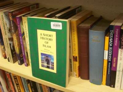 الفيلم المسيء يرفع مبيعات كتب الإسلام في بريطانيا
