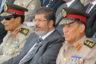 مرسي يصدر خلال ساعات قراراً