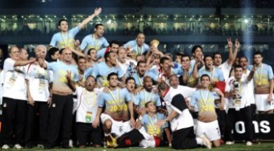 الشرطة المصرية تنقذ كأس أفريقيا قبل تهريبه إلى قطر
