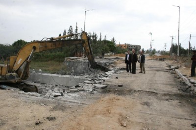 بلدية بيت حانون تشرع بتنفيذ أعمال مشروع صيانة وتأهيل جسر بيت حانون