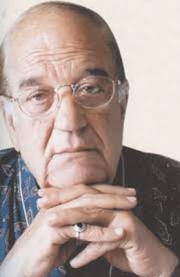 حسن حسني حزين بسبب شائعة وفاته ... " حسبى الله ونعم الوكيل فى من أطلق شائعة وفاتي" حسن حسني