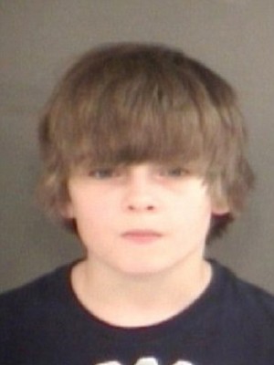 بالصور طفل يبلغ اثنى عشر عام يتم الحكم عليه بالسجن المؤبد