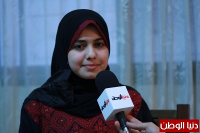 تحفظ القرآن الكريم وتتحدث الإنجليزية والتركية والعبرية : الطفلة "عروب" تنشد للحرية وتغني لدنيا الوطن .. صور وفيديو