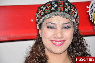 سورية استهواها الفولكلور الفلسطيني .. الراقصة الاستعراضية بفرقة العاشقين بسمة جمعة لدنيا الوطن: دخول فلسطين "خيال" ودخول غزة "صدمة"..صور وفيديو
