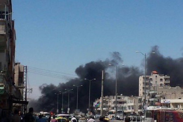 قصف بالبراميل المتفجرة على ريف دمشق يسفر عن عدد كبير من القتلى والجرحى