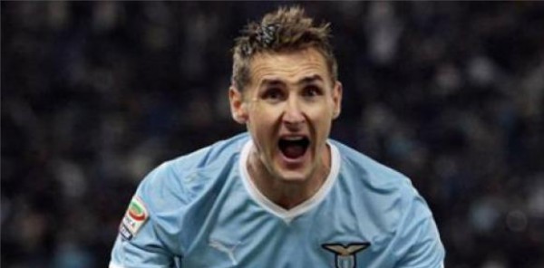 النجم كلوزه: أريد العودة لألمانيا كلاعب أو مدرب