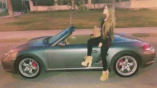 إبنة ميرفت أمين وحسين فهمي تشغل إنستغرام بجمالها الهوليوودي وسيارتها الفاخرة