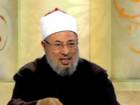 الشيخ القرضاوي: الانسان يفقد الثقة في الكون إذا وجد من يعاني من كثرة أمواله وينعم في قصور وأخر يعاني من الفقر المدقع