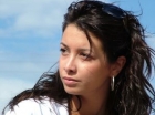 احبها ولكنها قصيرة وسمرة