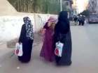 مصر: الإخوان يرمون للجائع لقمة لوجه الرئاسة... فيديو