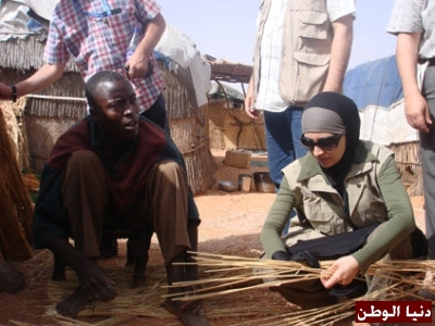 حنان ترك تزور دارفور..شاهد الصور