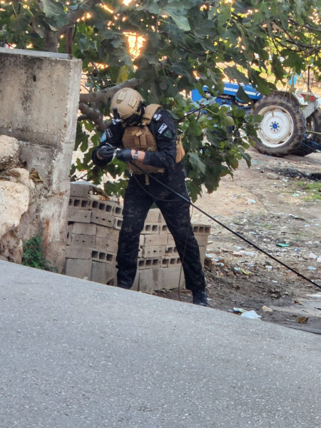 الشرطة: الطرود التي جرى الاشتباه بها تبين أنها وهمية .. صور