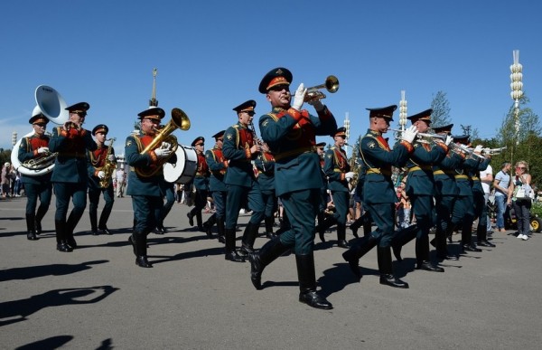 مهرجان الموسيقى العسكرية في موسكو 3910695469