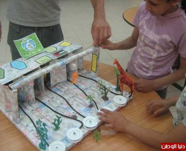 مبدعٌ فلسطينيّ يَصنع الأشياء من العدم 3910745886