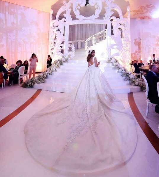 فساتين زفاف 2017 أفخمها من تصميم زهير مراد 3910812536