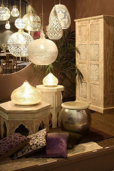 ديكور رمضان بالفوانيس والحروف العربية 3910978677