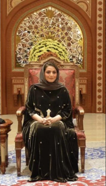 هاشتاج "السيدة الجليلة" يتصدر (تويتر).. الظهور الأول لحرم سلطنة عمان يخطف الانظار  3911110472