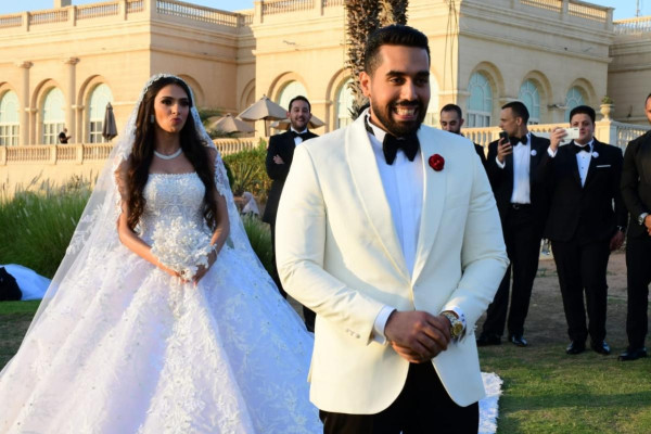 لماذا غاب عادل إمام عن حفل زفاف ابنة شقيقه   3911202478