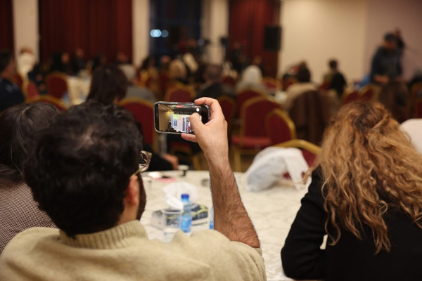  قامات تطلق العرض الأول لفيلم أرض تمشي معه 