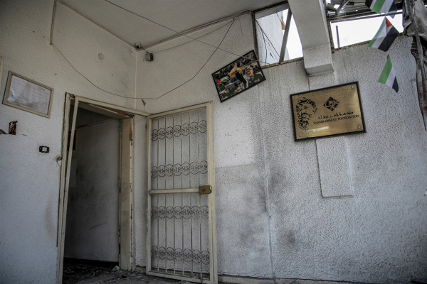 نازحون يلجأون إلى منزل ياسر عرفات المدمر في غزة..صور