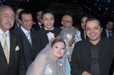 تامر حسني يزف حمادة هلال إلى قفص الزوجية