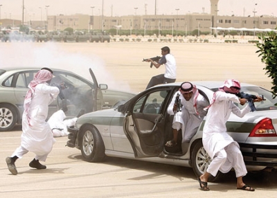 فرقة امنية سعودية وجباتها الدسمة من الثعابين والعقارب والأرانب