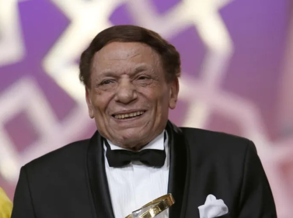 شاهد.. فيلم وثائقي يكشف خطط اغتيال عادل إمام
